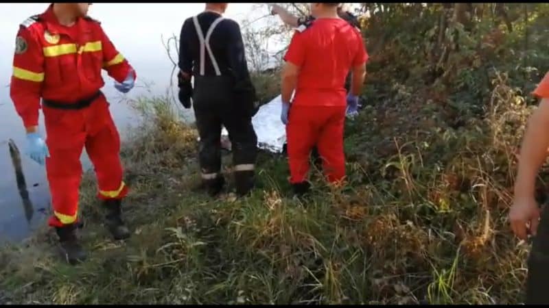 video: șoferul de tir căzut în olt în accidentul de la bradu găsit înecat