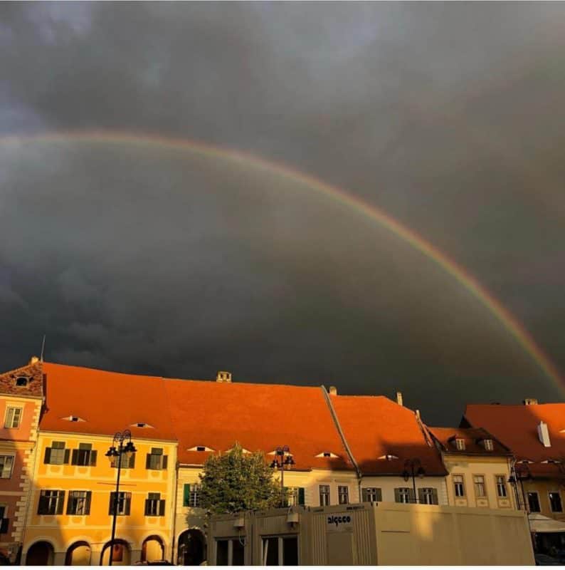 foto imagini spectaculoase la sibiu - după ploaie, a ieșit curcubeul