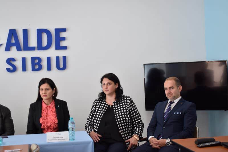 video foto - fostul prefect şi fostul subprefect s-au înscris în alde şi critică psd