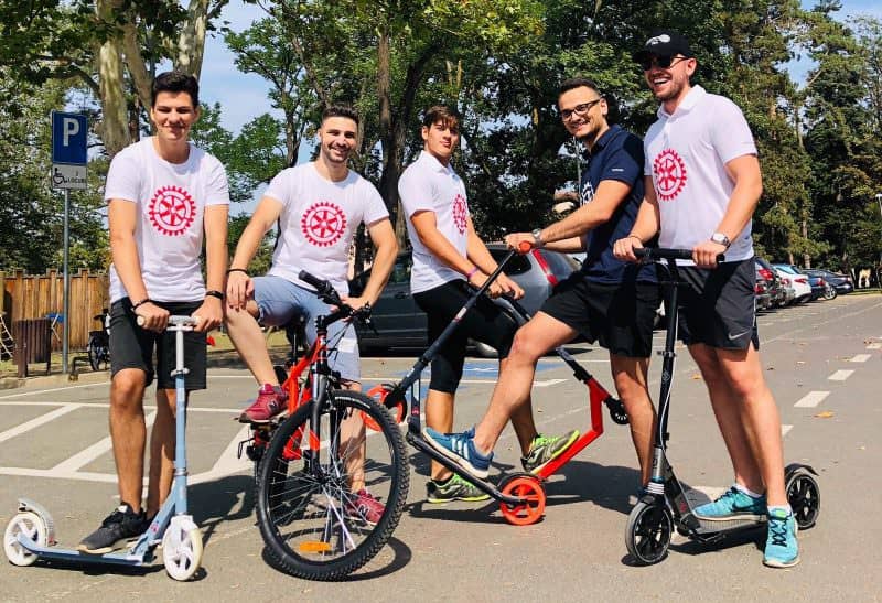 foto proiectul „școala de biciclete” organizat la sibiu – copiii au învățat despre importanța sportului