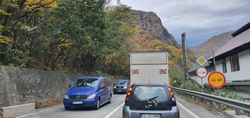 sfârșit de săptămână cu restricții în trafic - se lucrează pe dn 7