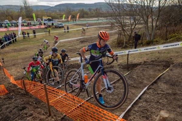 galerie foto: prima cursă internațională de ciclocros din românia desfășurată la micăsasa, județul sibiu. 