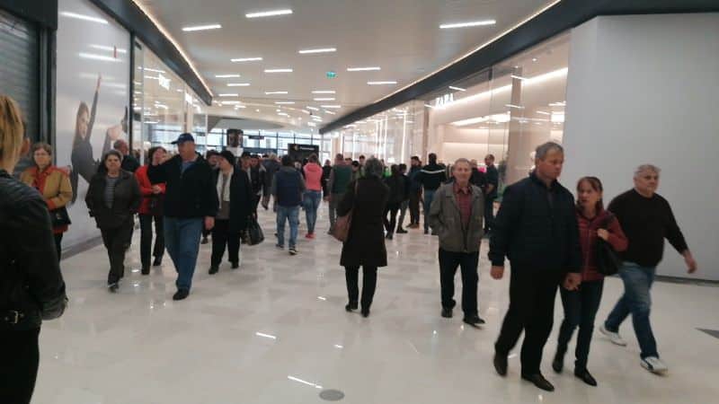 update video foto s-a deschis promenada sibiu - mall-ul luat cu asalt de sibieni