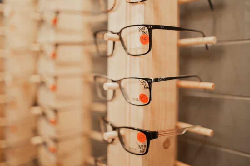 consultații gratuite și reduceri de 50% la ramele de ochelari, la optikron center în piața habermann markt