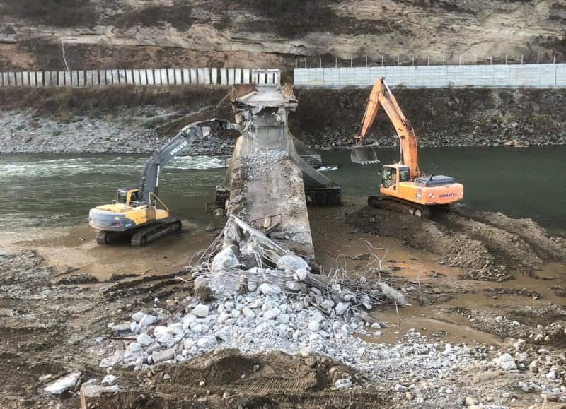 lucrări pe drumurile județene din sibiu. podul de la racovița, aproape finalizat