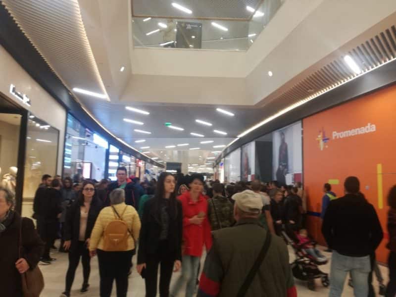 update video foto s-a deschis promenada sibiu - mall-ul luat cu asalt de sibieni