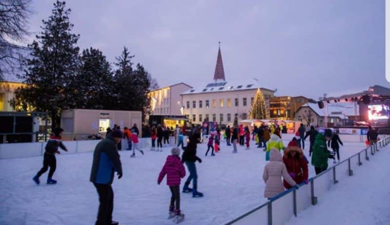 patinoar în aer liber la șelimbăr - e funcțional de vineri