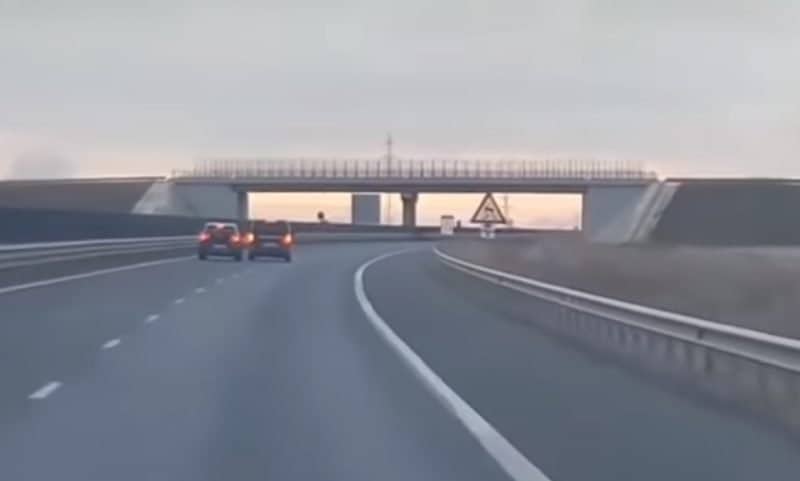 video accident evitat la mustață după o șicanare în trafic