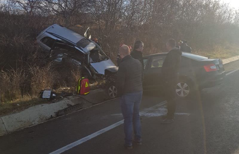 foto - accident grav la apoldu de sus pe dn1. două persoane rănite