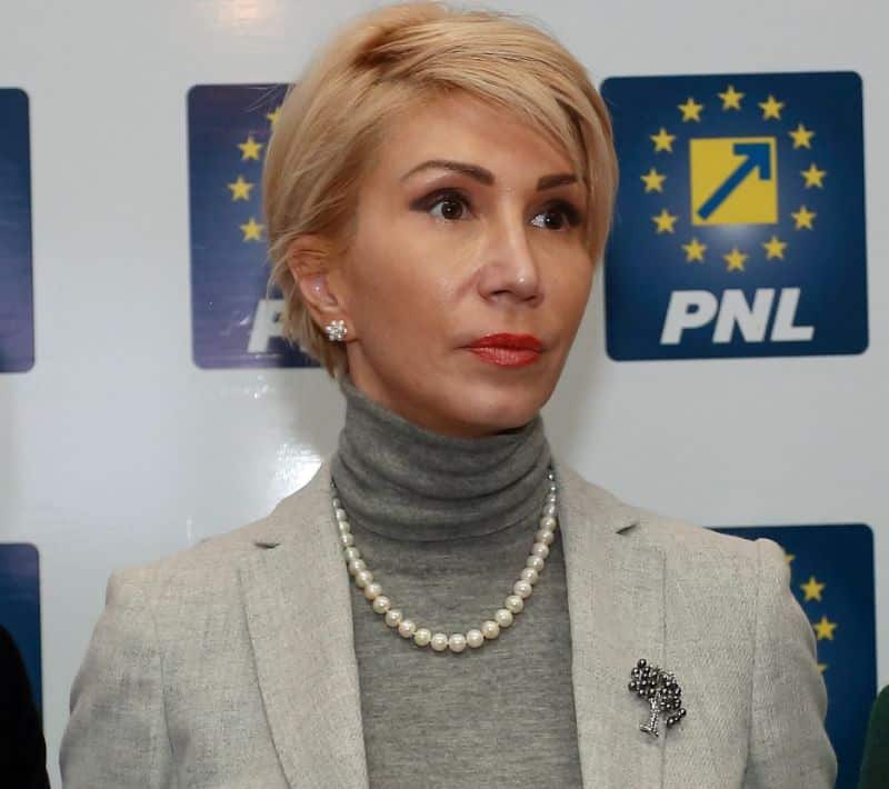 raluca turcan anunţă de la sibiu de ce liberalii nu îşi vor vota guvernul; se vor abţine