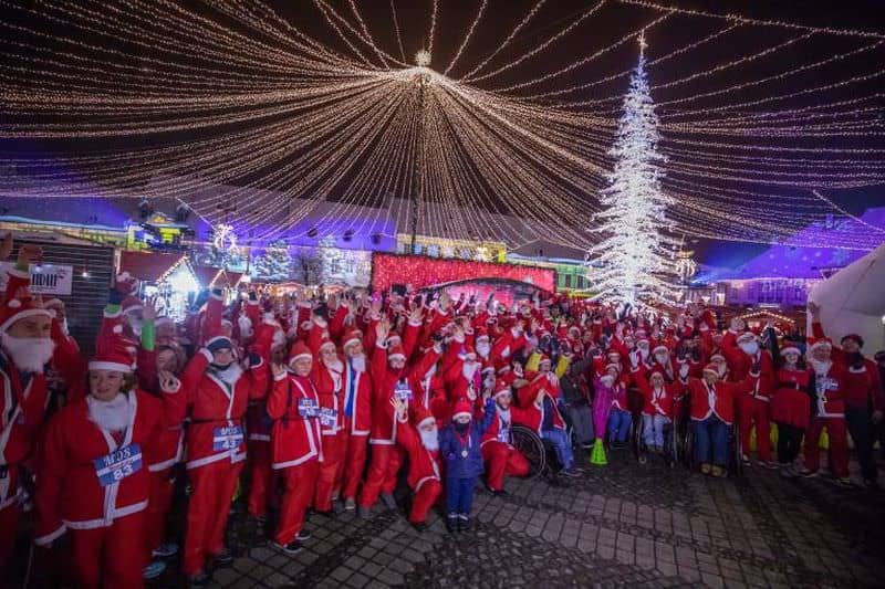 marea moșmondeală la sibiu - hai să alergi costumat în moș crăciun pentru o cauză nobilă