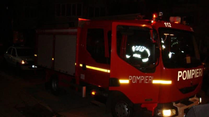 incendiu la sibiu - tânăr intoxicat cu fum dus de urgență la spital