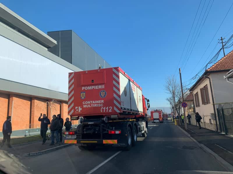 VIDEO FOTO Plin de pompieri la mall-ul Promenada Sibiu