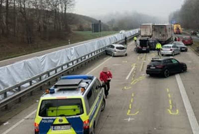 accident cu 12 mașini în germania - șofer român de tir implicat în carambol