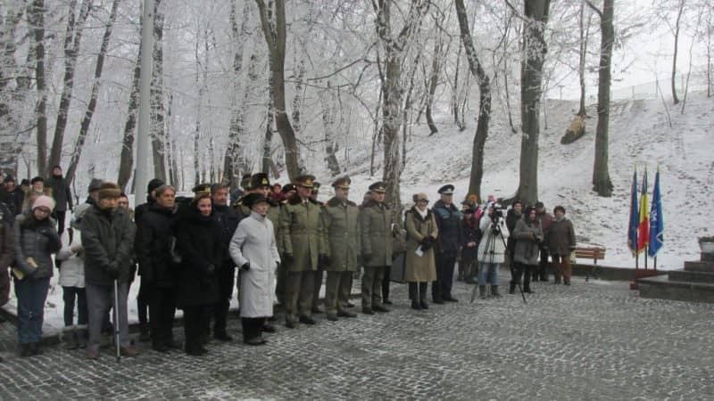 foto mihai eminescu a fost omagiat miercuri la sibiu, în parcul sub arini