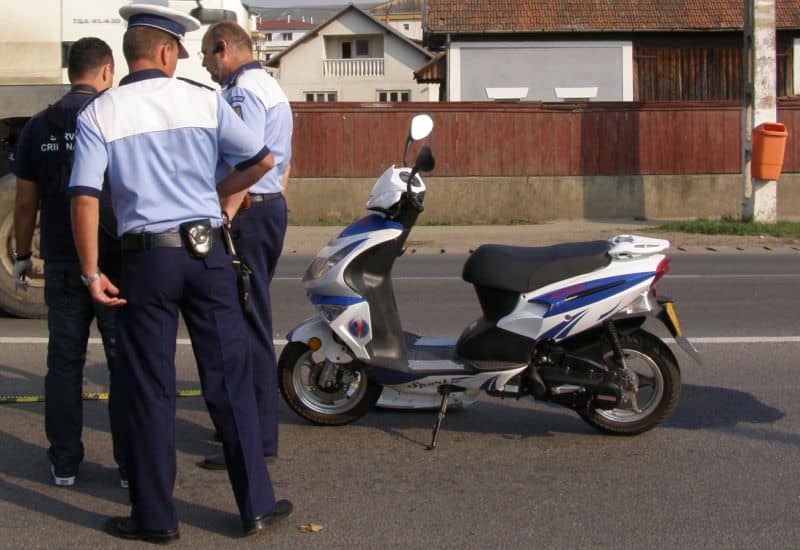 destinul tragic al unui sibian care s-a urcat pe un moped cu încă doi oameni