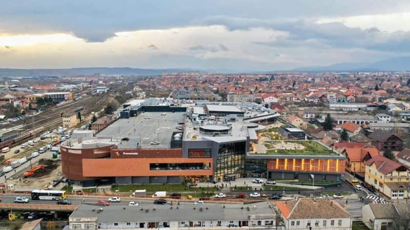 Proprietarul mall-urilor din Sibiu cere Guvernului redeschiderea - Au pierderi uriașe