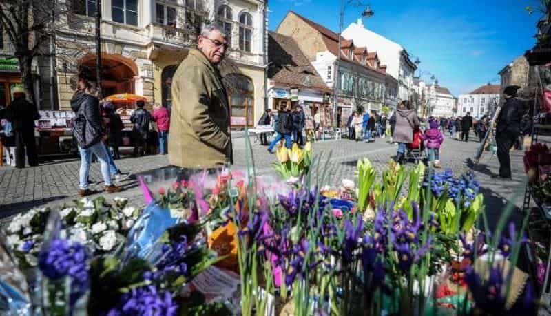 Comercianții care vor să vândă produse de Sfântul Valentin și de 1 și 8 martie la Sibiu pot depune cereri