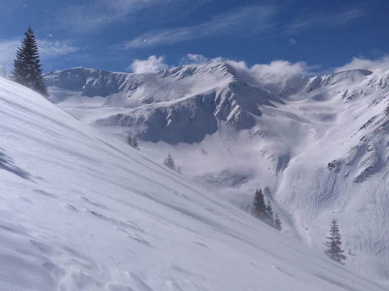 video: unul dintre turiștii surprinși de avalanșă în făgăraș, găsit mort