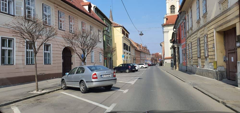 video foto: sibienii au ieșit la iarbă verde și grătare la curmătura ștezii în plină pandemie de coronavirus