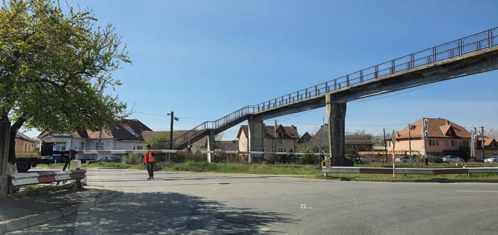 foto: barieră defectă pe calea turnișorului - trafic restricționat în zonă