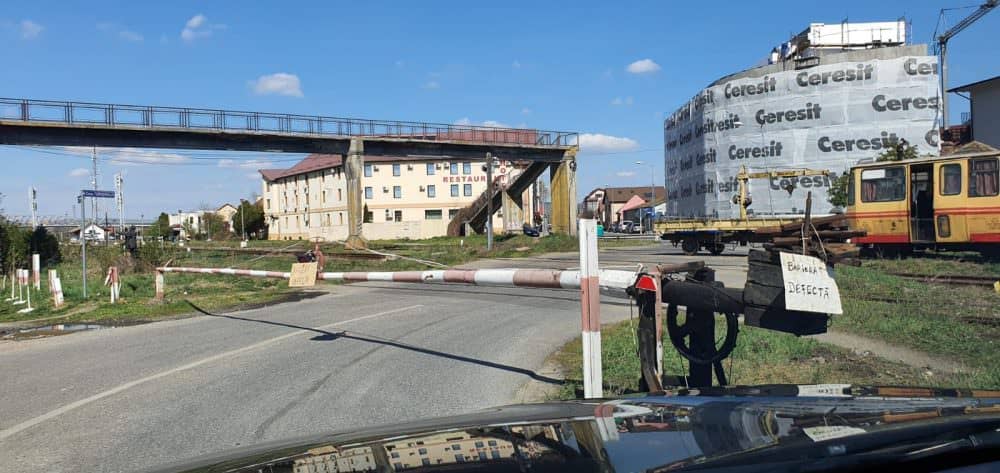 foto: barieră defectă pe calea turnișorului - trafic restricționat în zonă