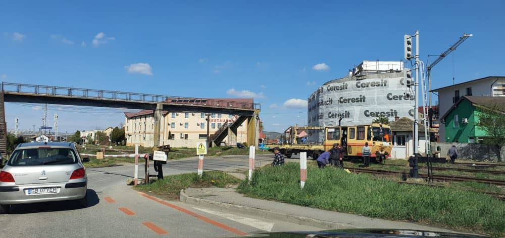 foto: barieră defectă pe calea turnișorului - trafic restricționat în zonă