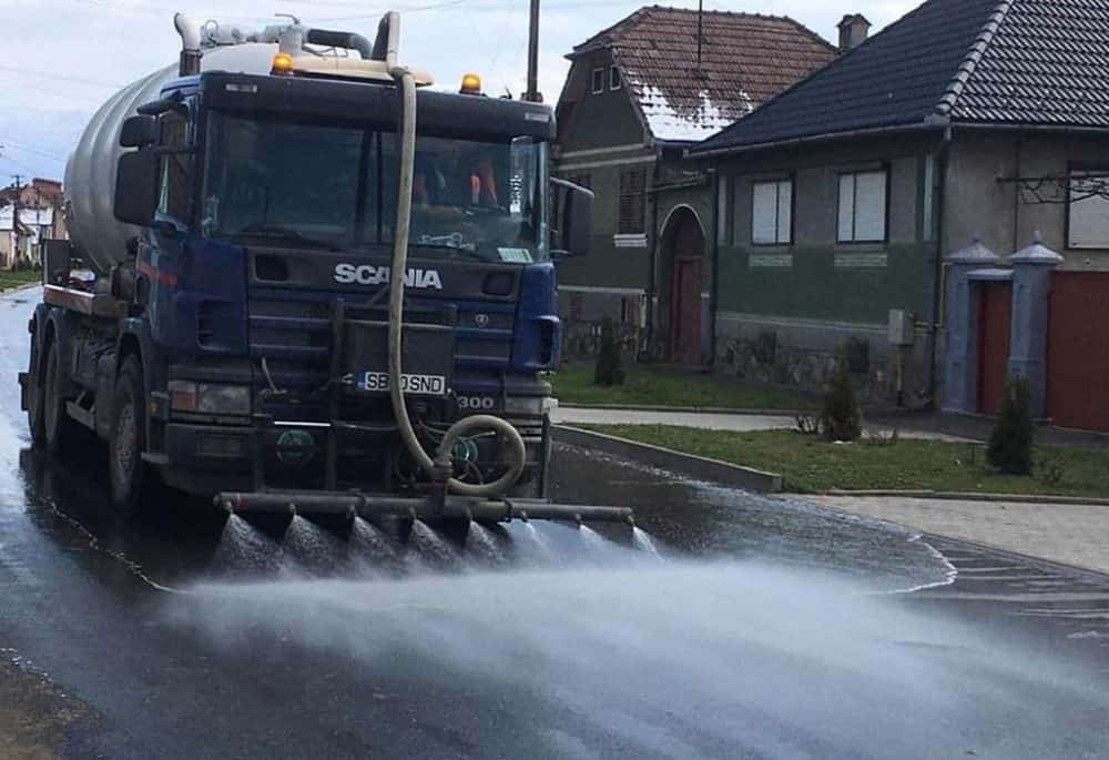 dezinfecția străzilor si trotuarelor continuă în comuna şelimbăr