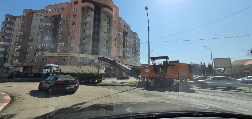 foto: lucrări în două zone din sibiu - se repară străzile