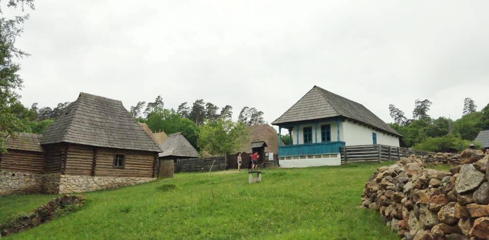 foto: peste 2.500 de sibieni au călcat pragul muzeului astra în weekend