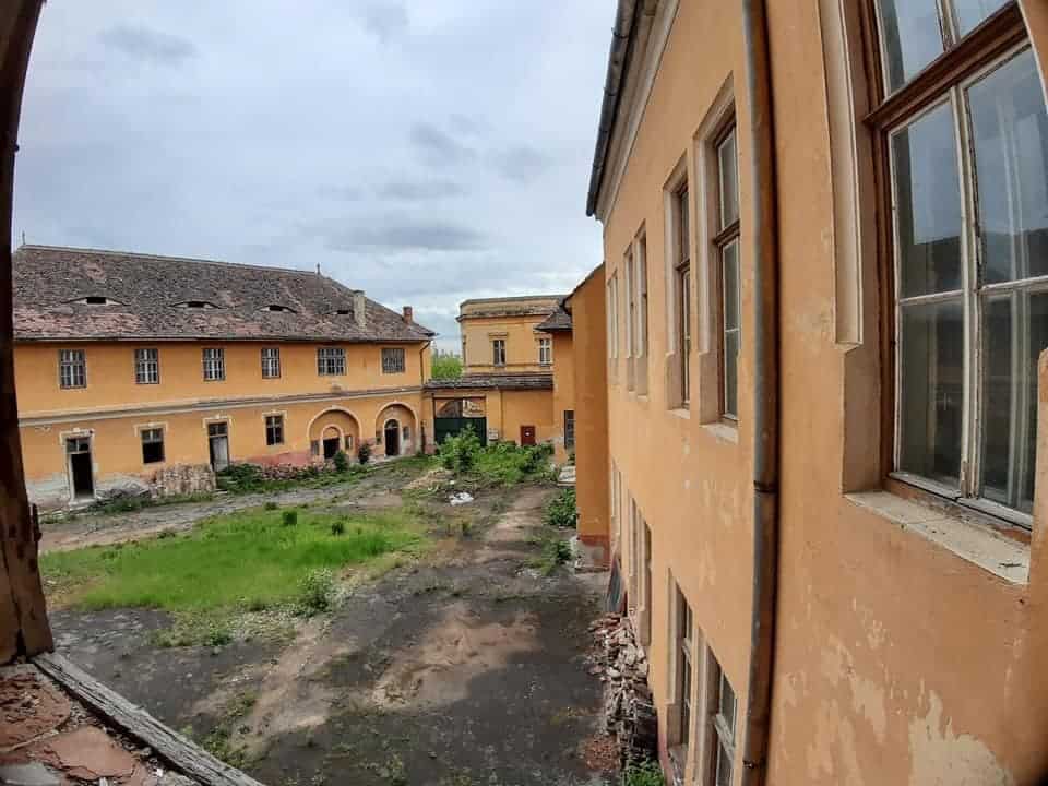 foto fostul liceu pedagogic în ruină - imaginile care au îndurerat mii de dascăli sibieni