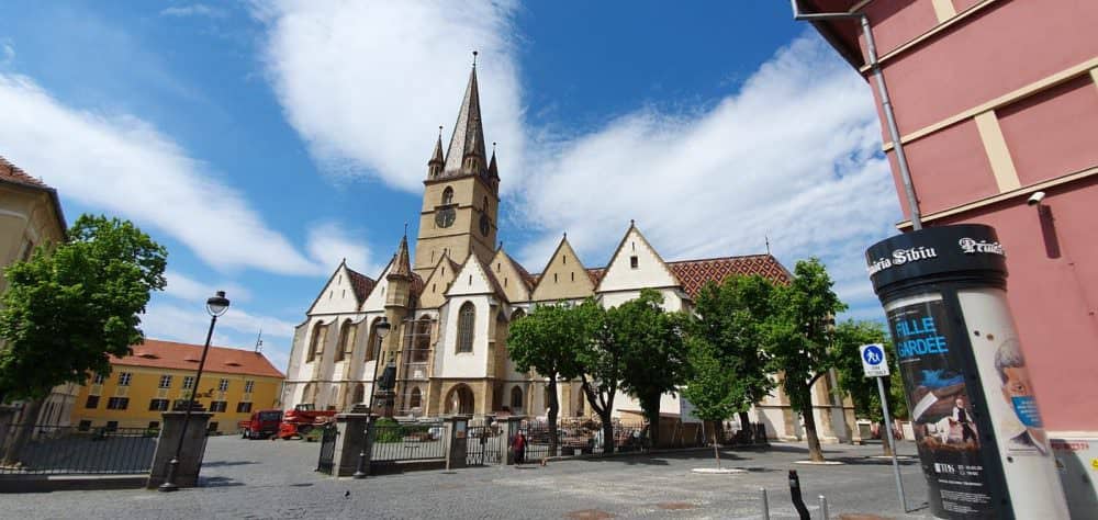 video: lucrările de la biserica evanghelică sunt în toi – când vor fi gata