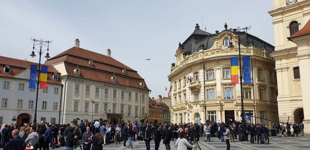 foto: trei ani de la summit-ul ue din sibiu - ziua în care s-a scris istorie