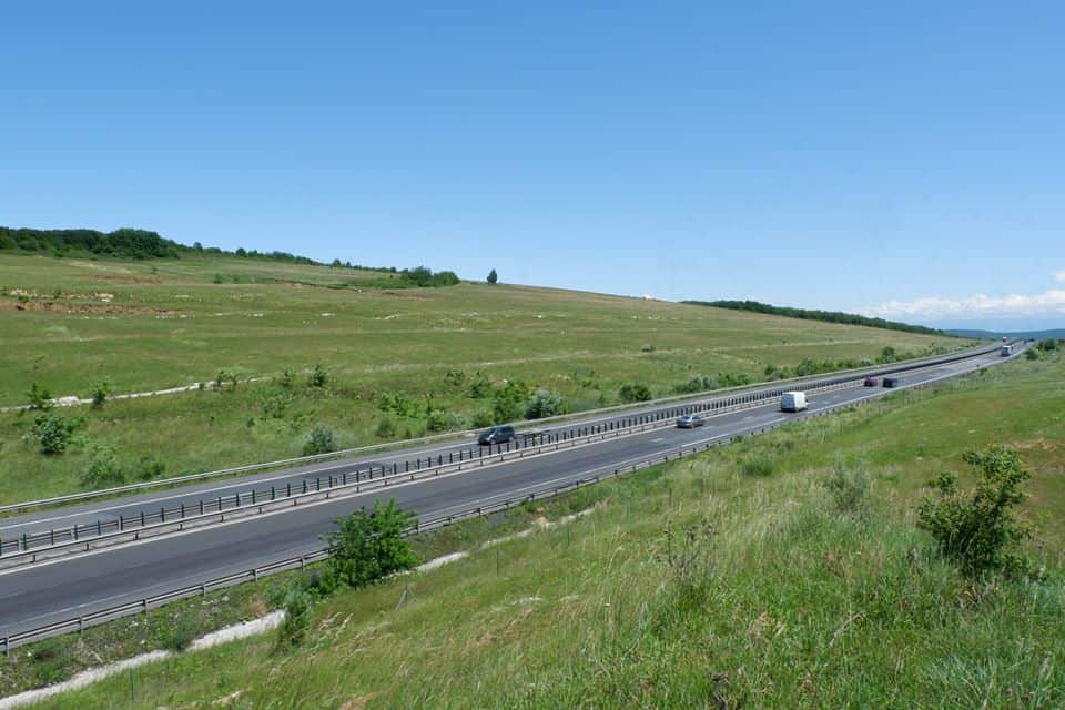 foto: autostrada sibiu – orăștie, ca după război – peisaj dezolant în zona aciliu