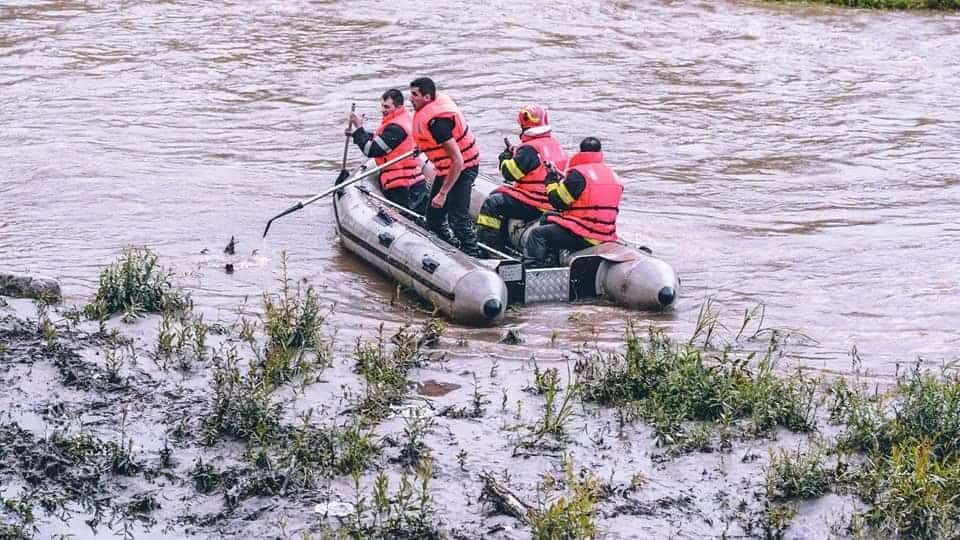 căutările fetiței de 4 ani căzută în râul cibin continuă