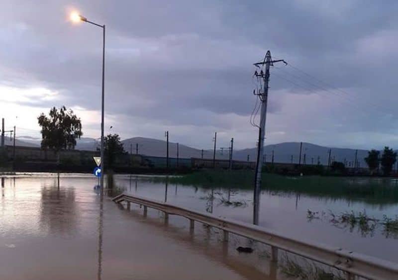 foto autostrada sibiu - deva inundată. trafic deviat temporar