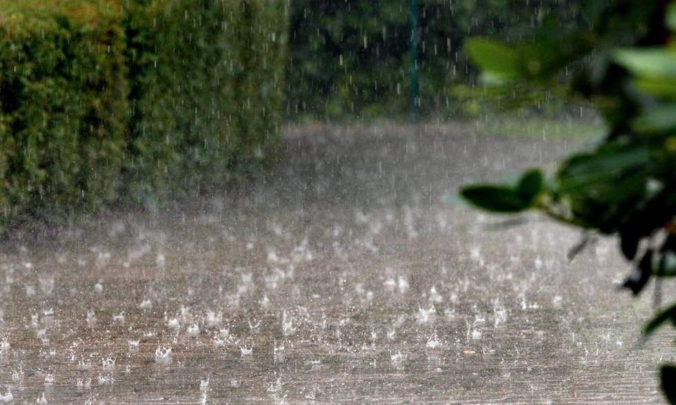 ANM a emis două noi avertizări meteorologice - Când scăpăm de ploi și vijelii