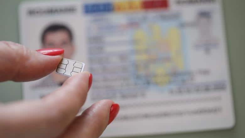 românii vor avea cărți de identitate noi - cei care nu vor cip pot să le refuze