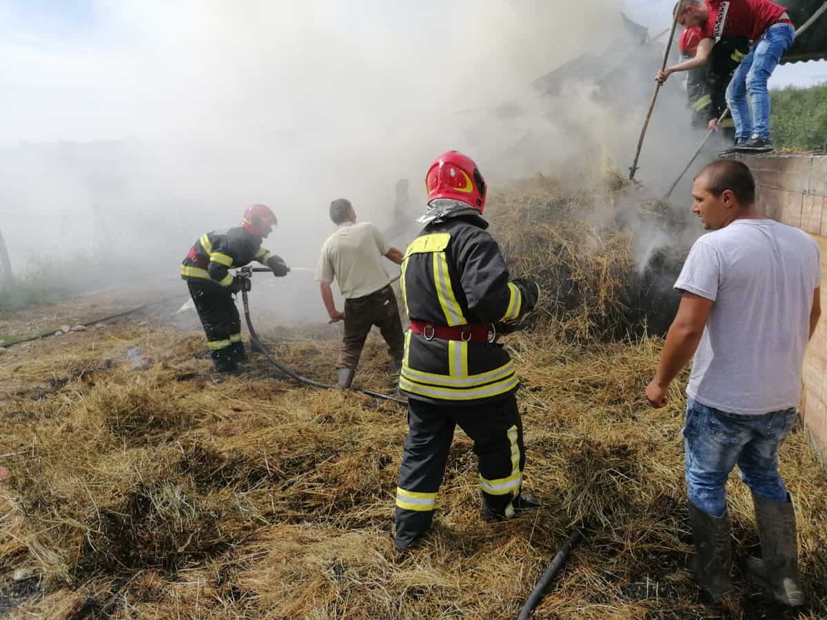 VIDEO FOTO: Șură în flăcări în satul Nou