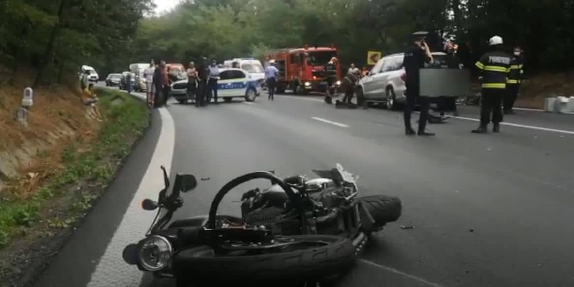 video motociclist de 19 ani mort pe dn7. s-a tamponat frontal cu o mașină condusă de o sibiancă