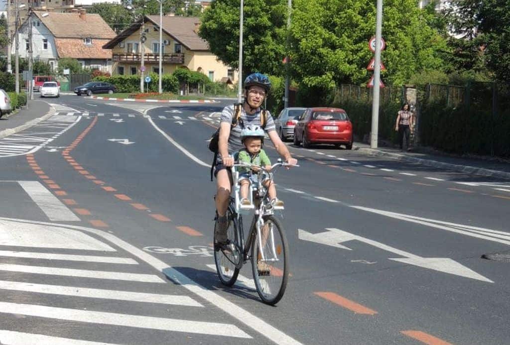 mai multe piste de biciclete - astrid fodor: „sibiul va deveni mai prietenos cu bicicliștii”