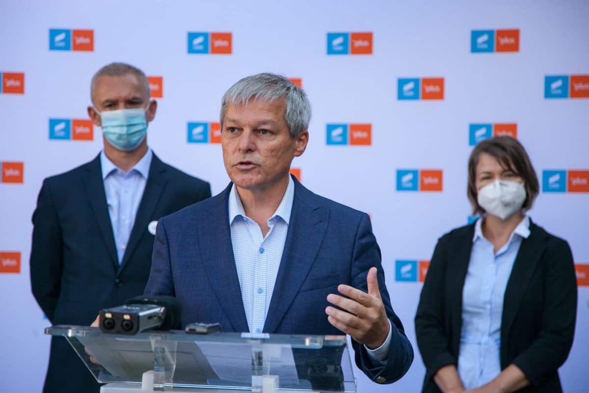 dacian cioloș va depune luni programul de guvernare şi lista de miniştri