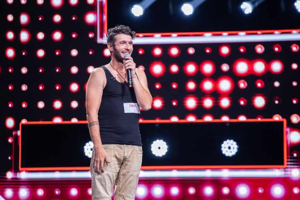 VIDEO: Sibianul care a făcut senzație pe scena X Factor cu piesa „Arată-i c-o iu…”