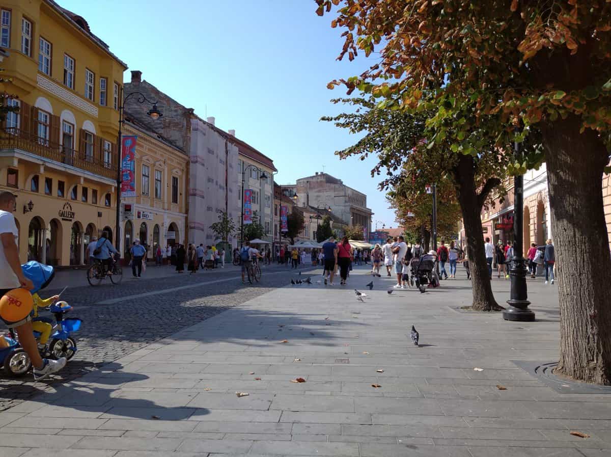 foto: centrul sibiului, plin ochi de elevi - cum a fost prima zi de școală