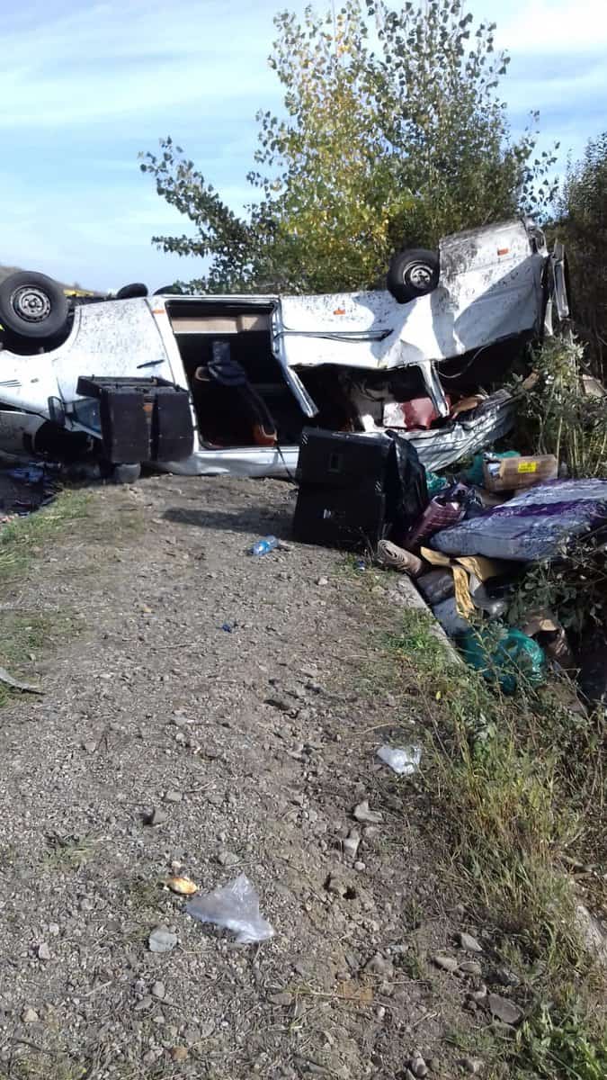 FOTO Accident cu zece răniți și un mort pe autostrada Sibiu - Deva