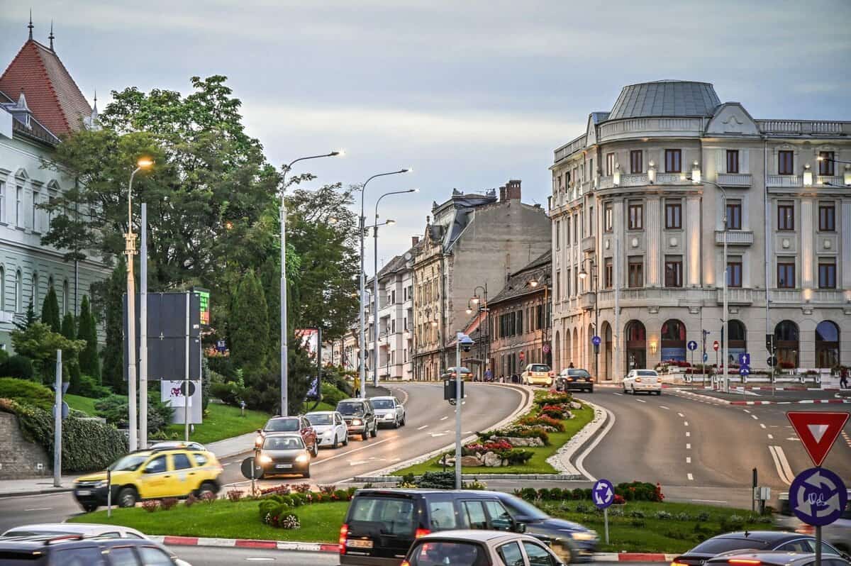 Patru bulevarde din Sibiu au iluminat nou, cu LED