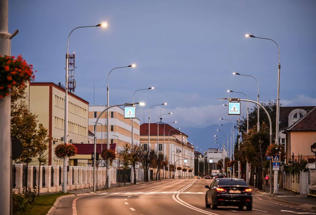 patru bulevarde din sibiu au iluminat nou, cu led