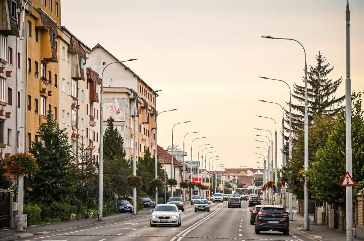 Patru bulevarde din Sibiu au iluminat nou, cu LED