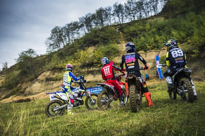 motociclete furate de la red bull romaniacs, recuperate de polițiști. hoții, reținuți după două luni la sibiu