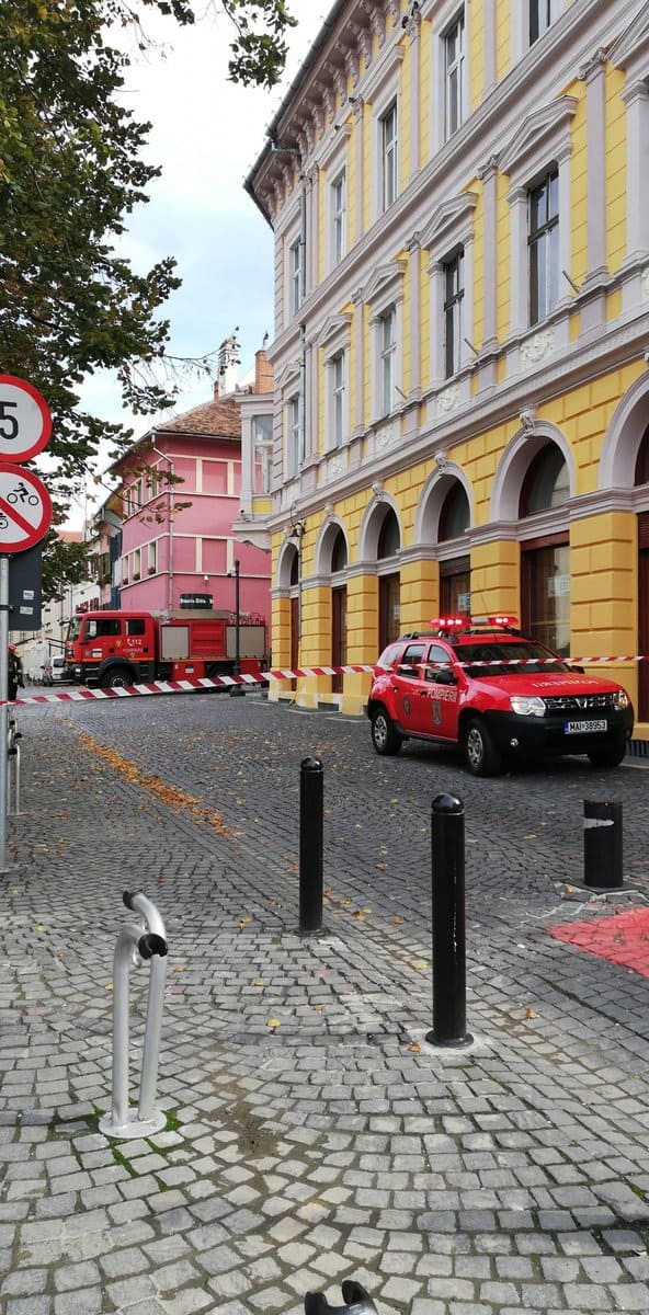 update video foto bombă de război găsită in piața huet - pompierii au închis zona